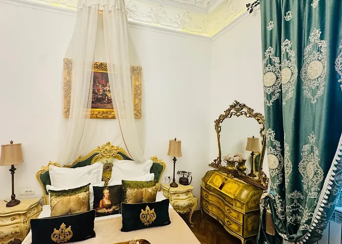 Conacul Coroanei Luxury Boutique فندق