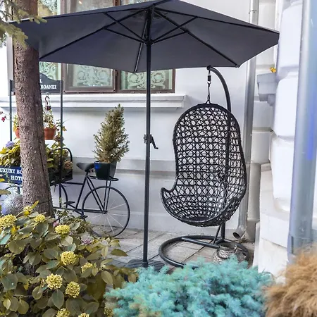 Conacul Coroanei Luxury Boutique Бухарест