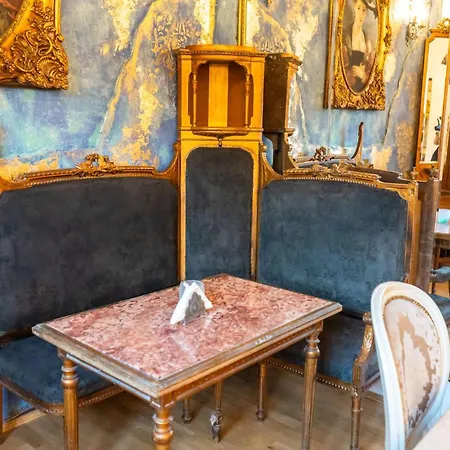 Conacul Coroanei Luxury Boutique Бухарест
