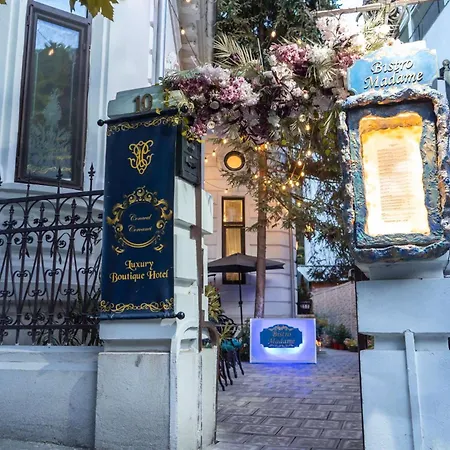 Отель Conacul Coroanei Luxury Boutique