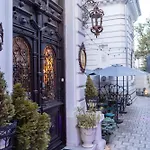 Conacul Coroanei Luxury Boutique מלון 5*