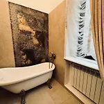 Conacul Coroanei Luxury Boutique 5* Bucarest