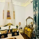 Conacul Coroanei Luxury Boutique Hotel