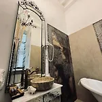 Conacul Coroanei Luxury Boutique Hotel