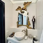 Conacul Coroanei Luxury Boutique 5* Bucarest