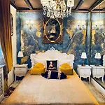 Conacul Coroanei Luxury Boutique Hotel
