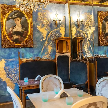 Hotel Conacul Coroanei Luxury Boutique