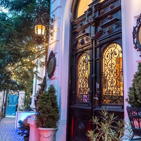 Hotel Conacul Coroanei Luxury Boutique 5*
