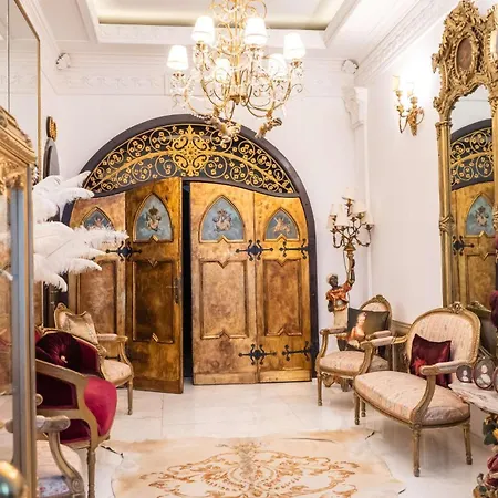 Conacul Coroanei Luxury Boutique 5* Bucharest