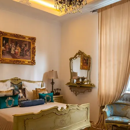 Conacul Coroanei Luxury Boutique