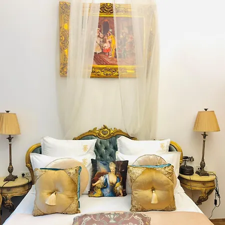 Conacul Coroanei Luxury Boutique 5* 부쿠레슈티
