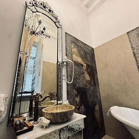 Conacul Coroanei Luxury Boutique Hotel