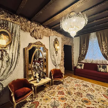 Conacul Coroanei Luxury Boutique Hotell 5*