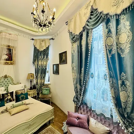 Conacul Coroanei Luxury Boutique 5* 부쿠레슈티