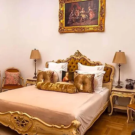 Conacul Coroanei Luxury Boutique Bukarest