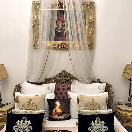 Conacul Coroanei Luxury Boutique 5* Bukarest