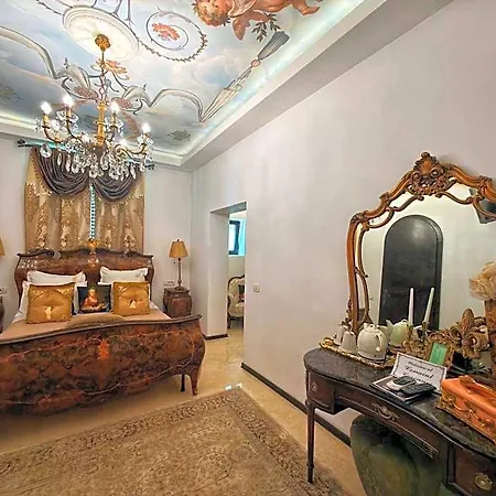 Conacul Coroanei Luxury Boutique ホテル ブカレスト