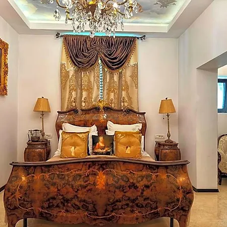 Conacul Coroanei Luxury Boutique ホテル