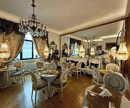 Hotell Conacul Coroanei Luxury Boutique 5*