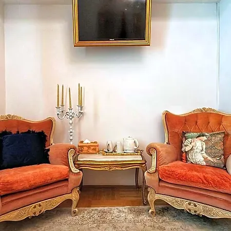 ホテル Conacul Coroanei Luxury Boutique ブカレスト
