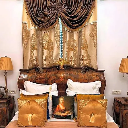 Conacul Coroanei Luxury Boutique ブカレスト