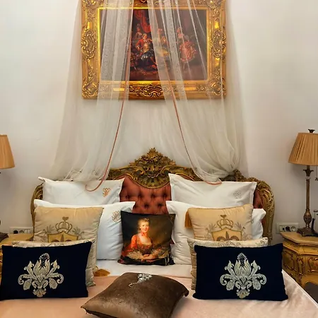 ホテル Conacul Coroanei Luxury Boutique 5*