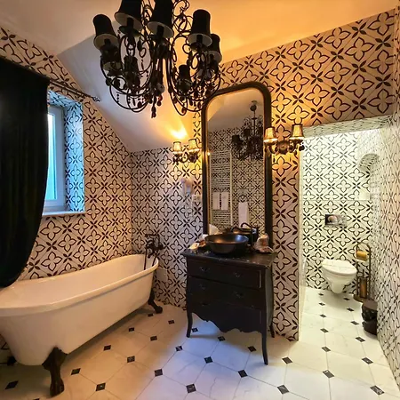 Conacul Coroanei Luxury Boutique ブカレスト
