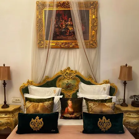 Conacul Coroanei Luxury Boutique 5*