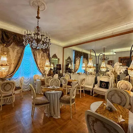 ホテル Conacul Coroanei Luxury Boutique ブカレスト