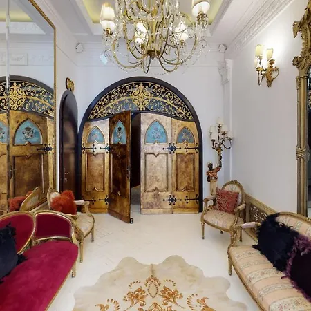 Hotel Conacul Coroanei Luxury Boutique 5*