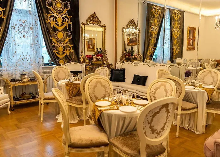 Conacul Coroanei Luxury Boutique 호텔 부쿠레슈티