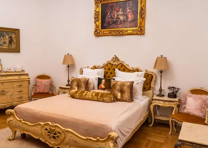 Conacul Coroanei Luxury Boutique Hotel 5*