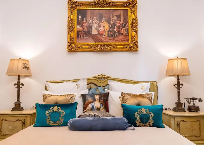 Conacul Coroanei Luxury Boutique 5*