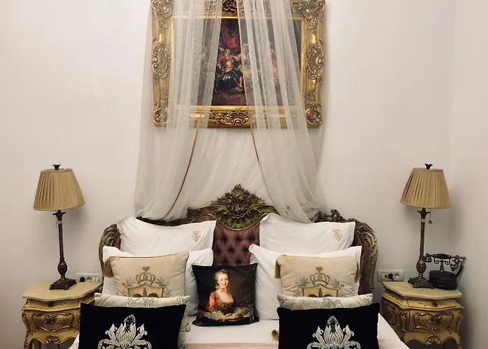 Conacul Coroanei Luxury Boutique 부쿠레슈티
