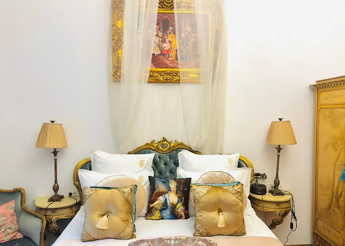 Conacul Coroanei Luxury Boutique 5* Bucarest