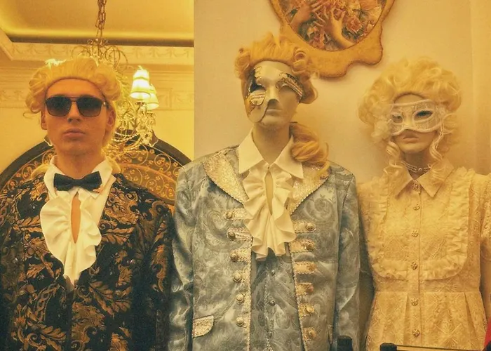 Conacul Coroanei Luxury Boutique 5* Bucureşti