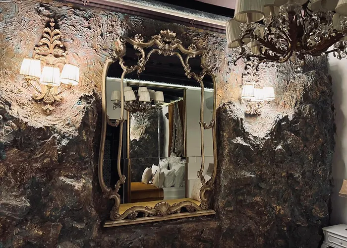 Hotel Conacul Coroanei Luxury Boutique Bucareste