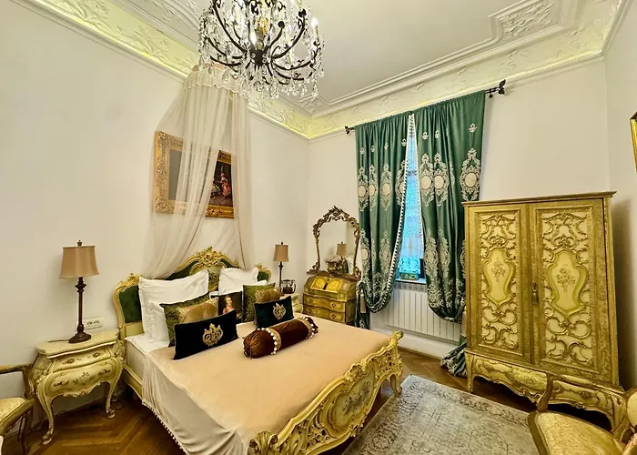 Conacul Coroanei Luxury Boutique 호텔 5*