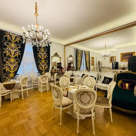 호텔 Conacul Coroanei Luxury Boutique 부쿠레슈티