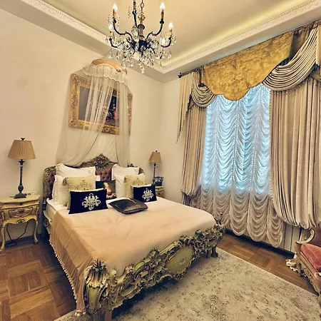 Conacul Coroanei Luxury Boutique 호텔 부쿠레슈티