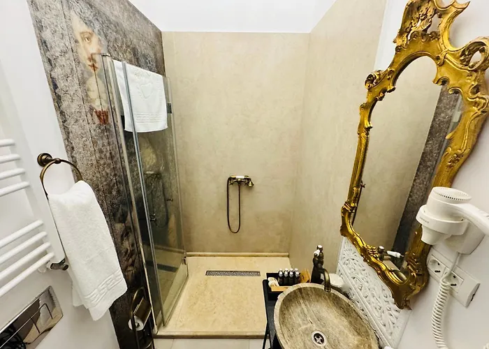 Conacul Coroanei Luxury Boutique 布加勒斯特