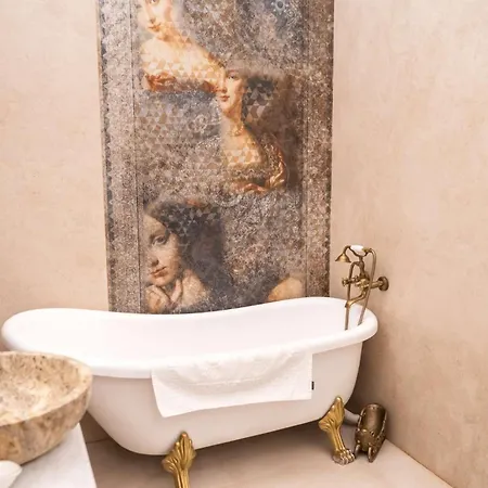 Conacul Coroanei Luxury Boutique ブカレスト