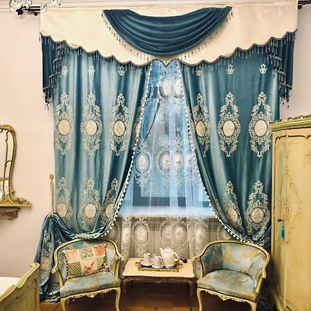 Conacul Coroanei Luxury Boutique ホテル 5*